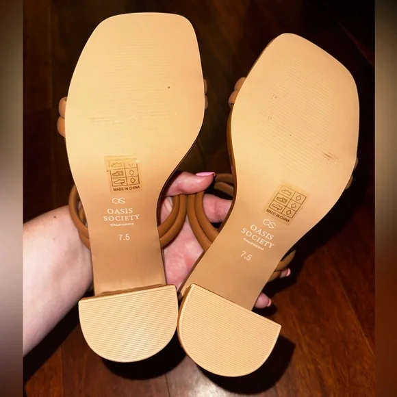 Chunky Strappy Heels - Picture 5 of 5